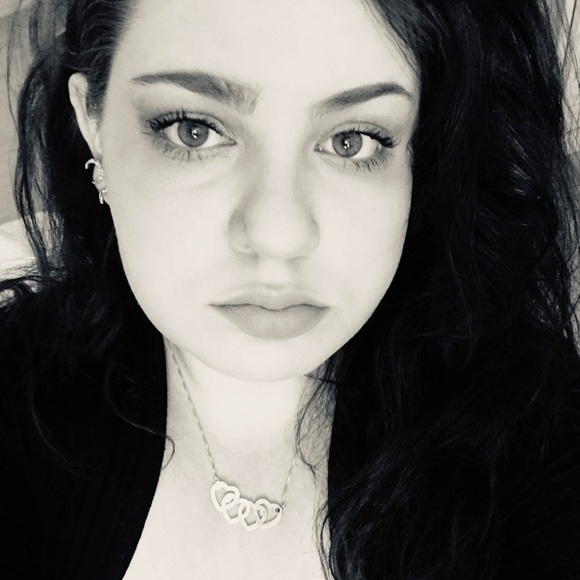 Meet your Posher, Jenna - Picture 1 of 1